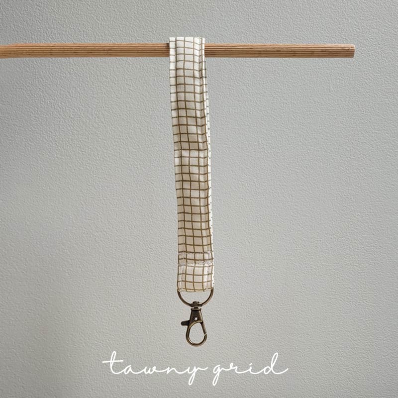 Wristlet - Tawny Grid